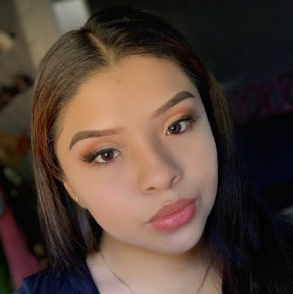 Meet your Posher, Cristal - Picture 1 of 1